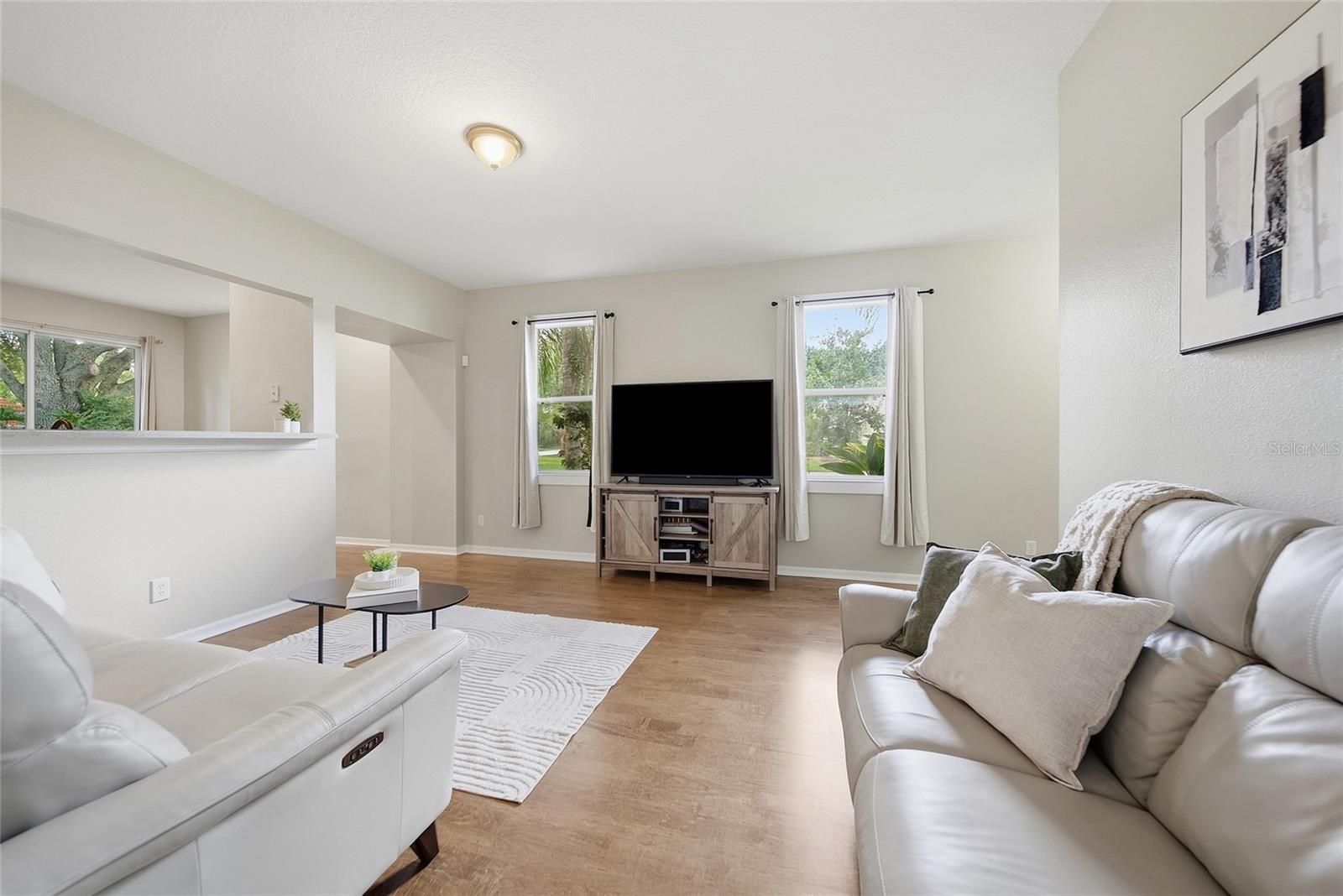 2306 Spring Hollow Loop Property Photo 10