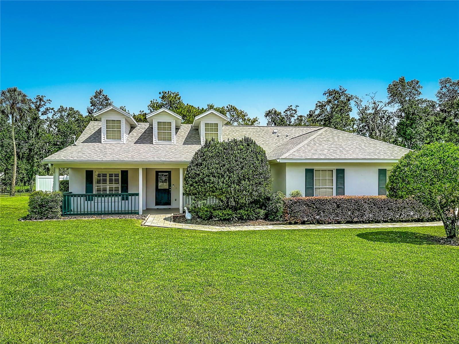 18815 Carr Dr Property Photo