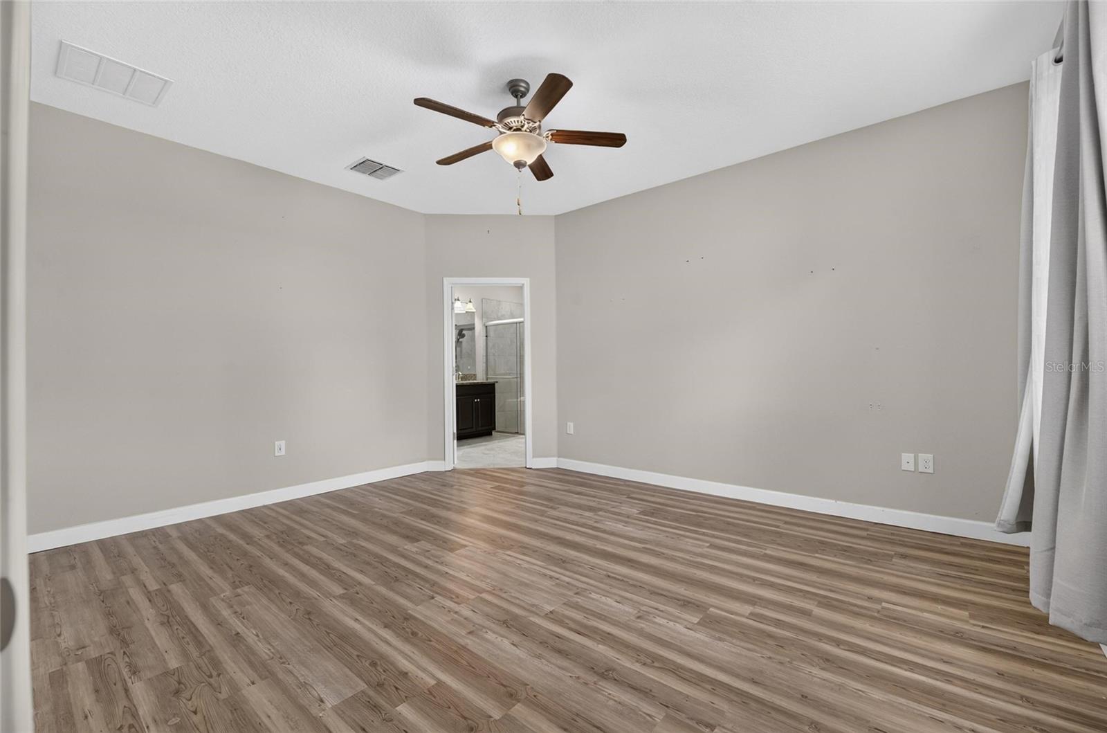 16836 Whisper Elm St Property Photo 7
