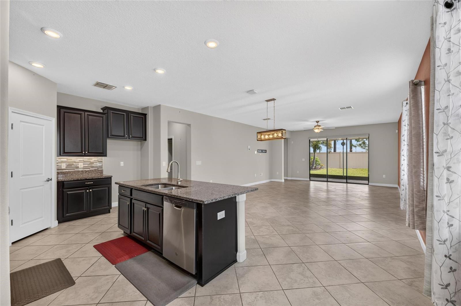 16836 Whisper Elm St Property Photo 15