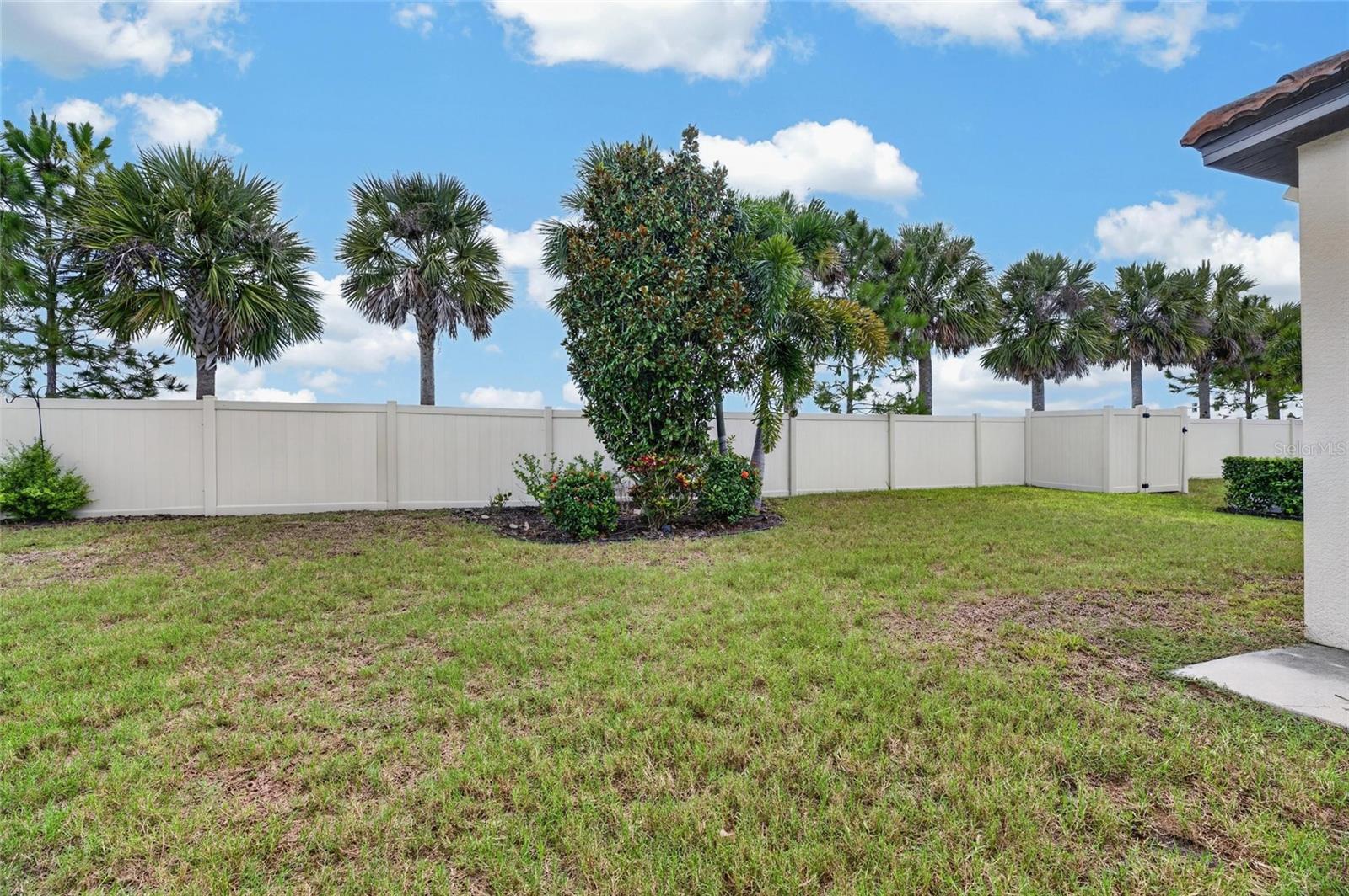 16836 Whisper Elm St Property Photo 44