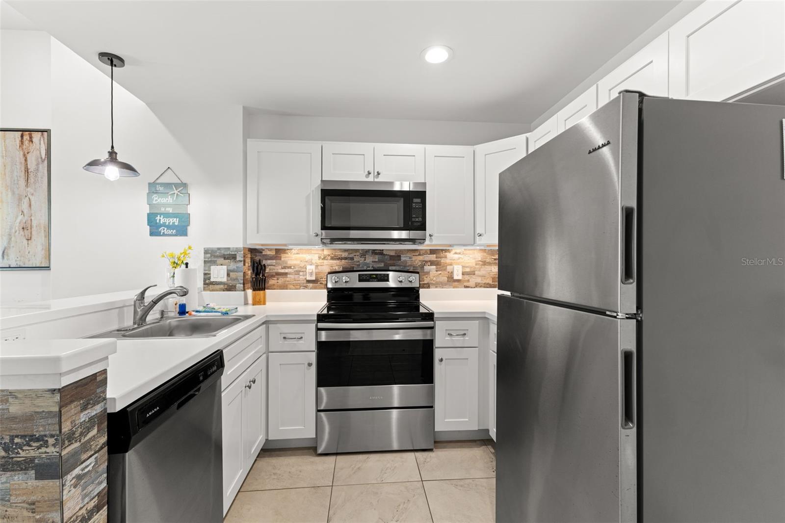 13101 Gulf Blvd #1605 Property Photo 8