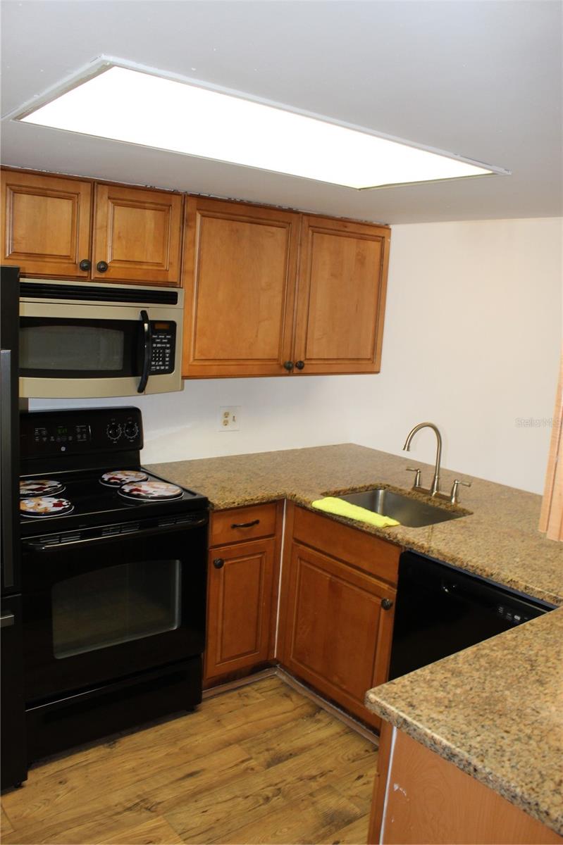 6912 El Centro Ct #1 Property Photo 6