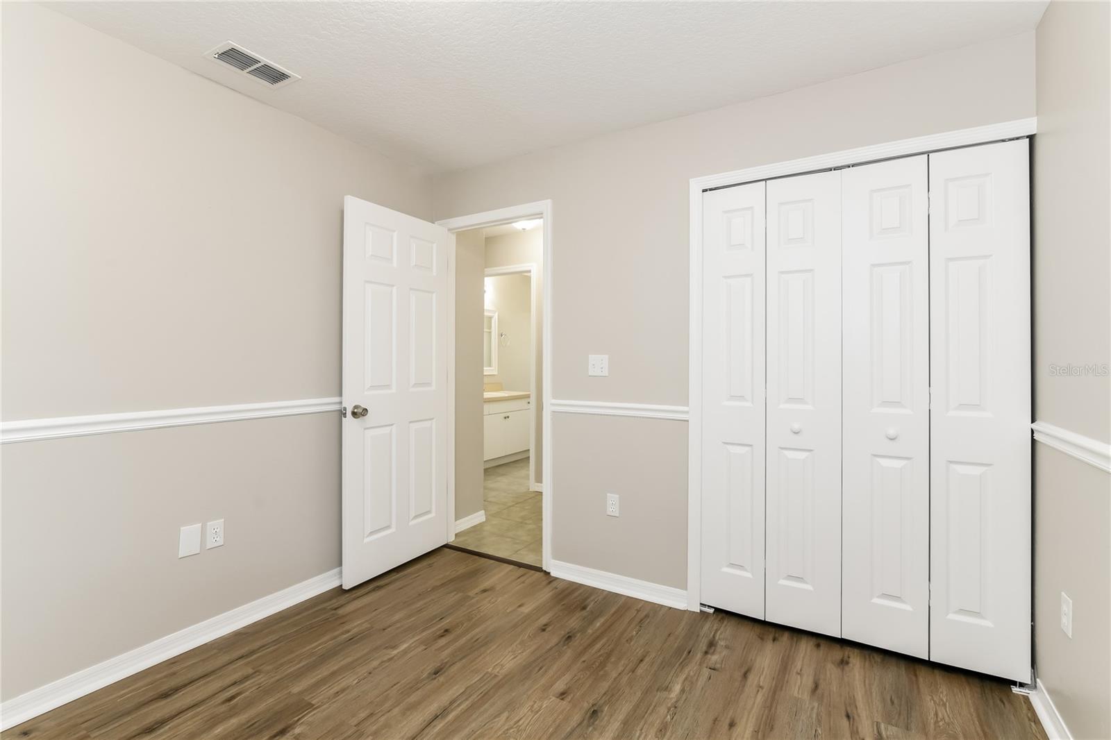 840 High Pointe Cir Property Photo 8