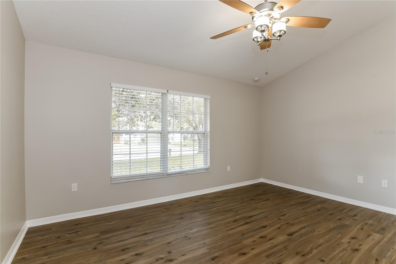 840 High Pointe Cir Property Photo 10