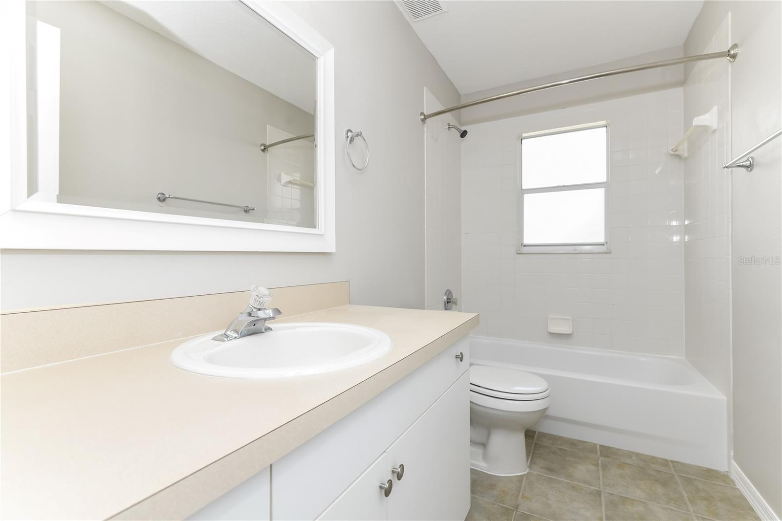 840 High Pointe Cir Property Photo 14