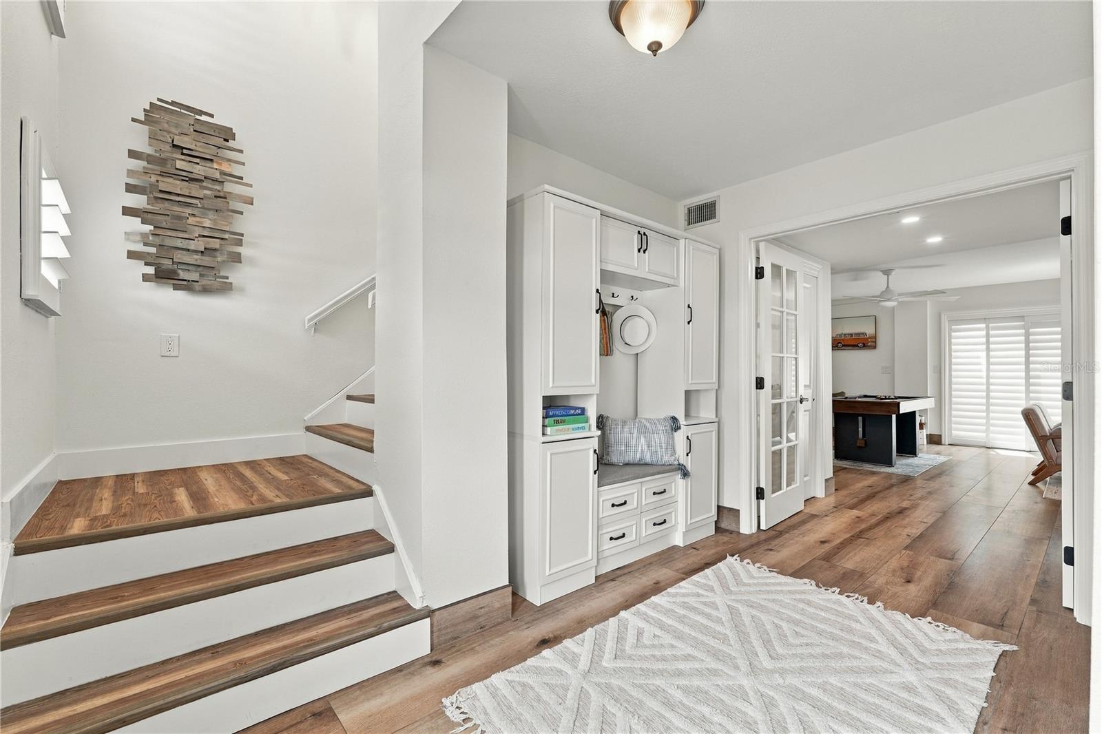112 6th St Property Photo 6