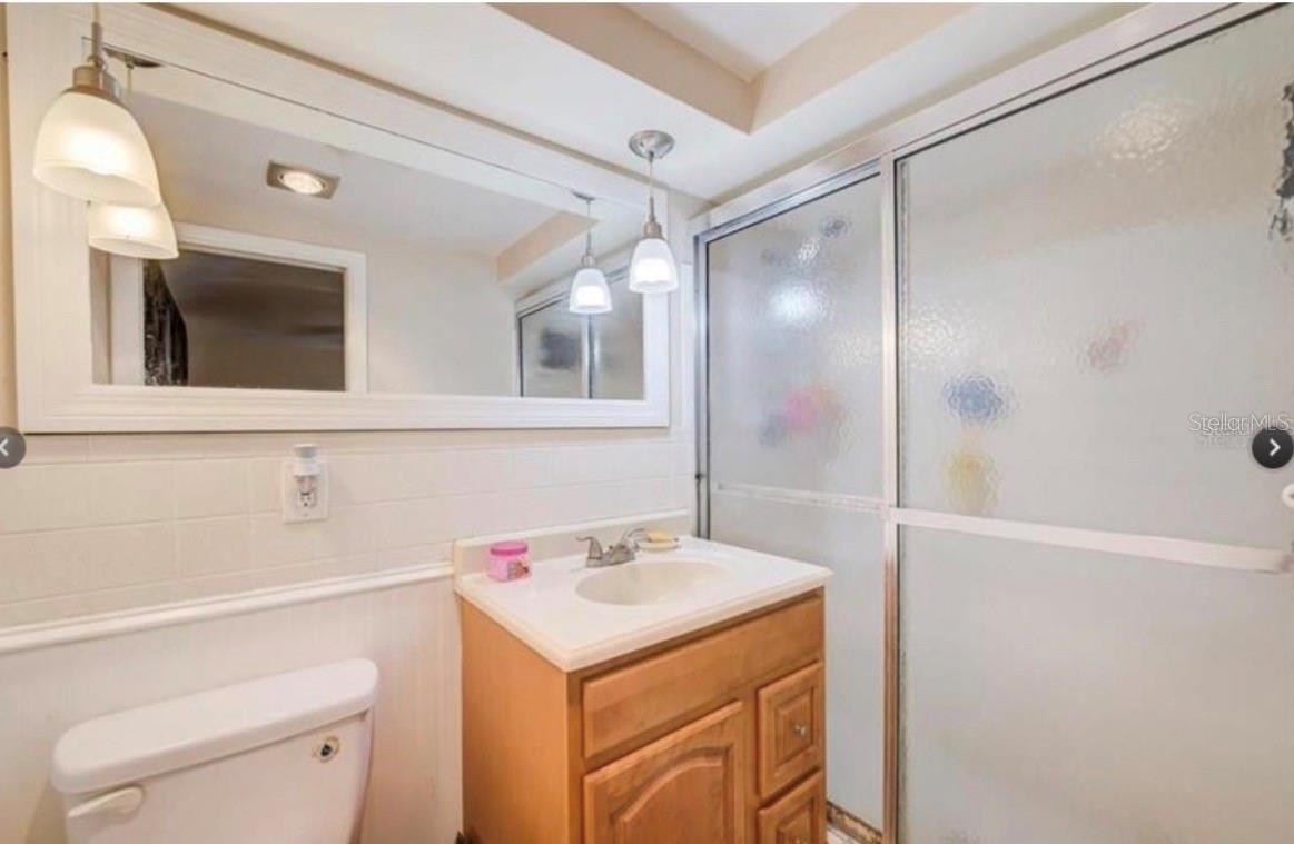 11422 Yellowwood Ln Property Photo 3