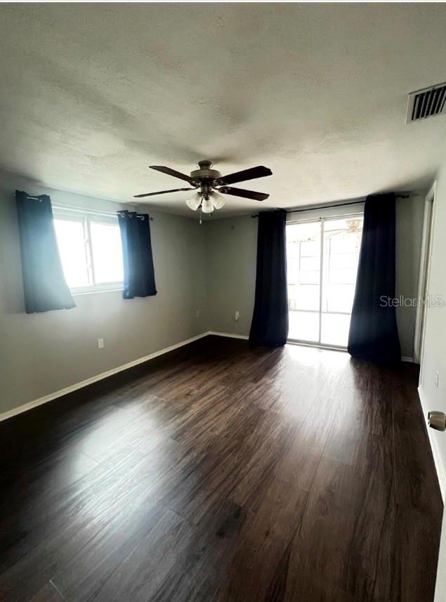11422 Yellowwood Ln Property Photo 6