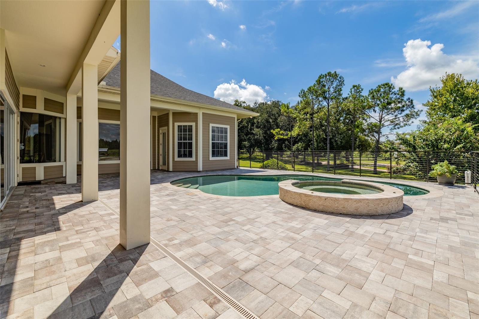 10501 Broadland Pass Property Photo 68