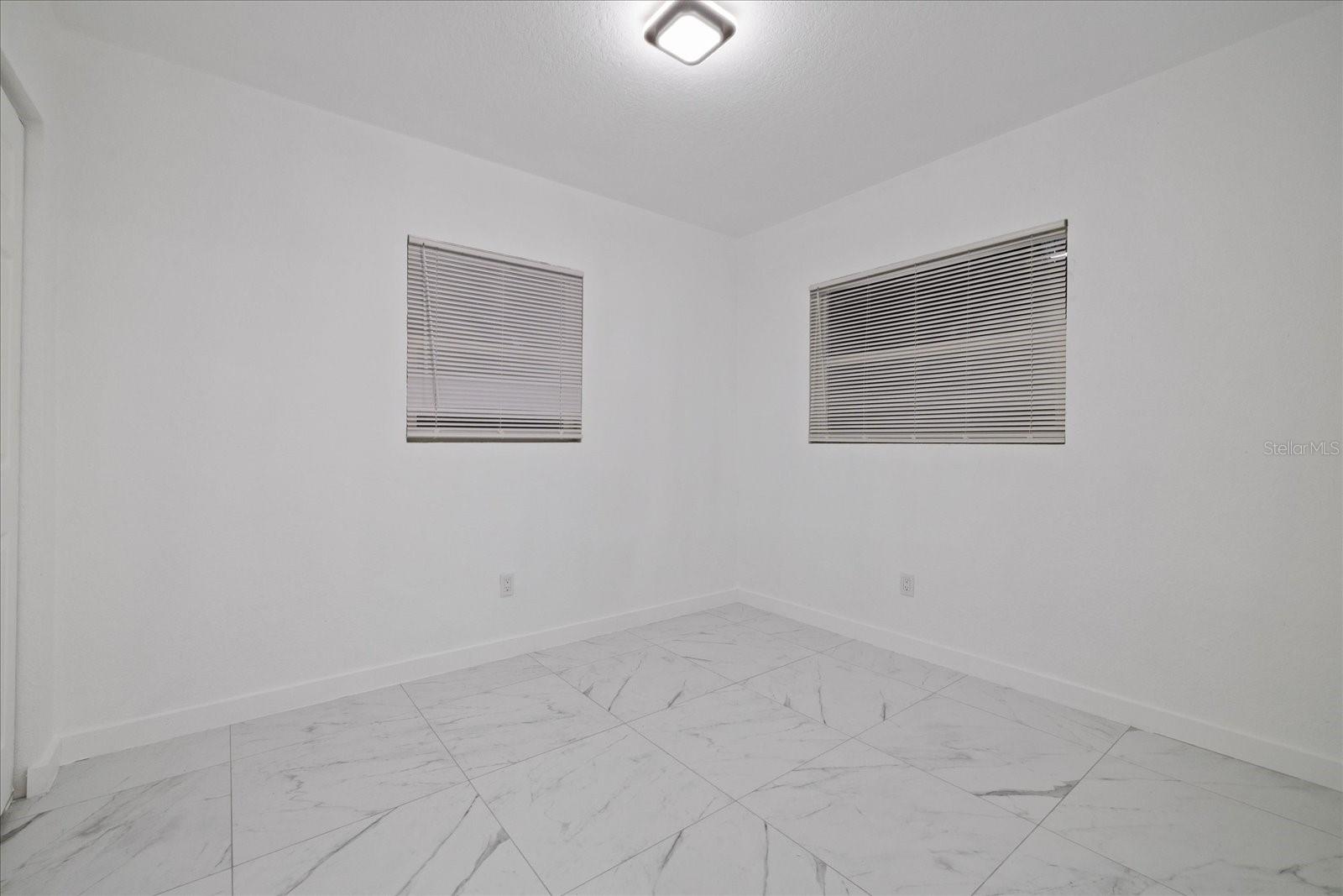 3012 E Hanna Ave Property Photo 17