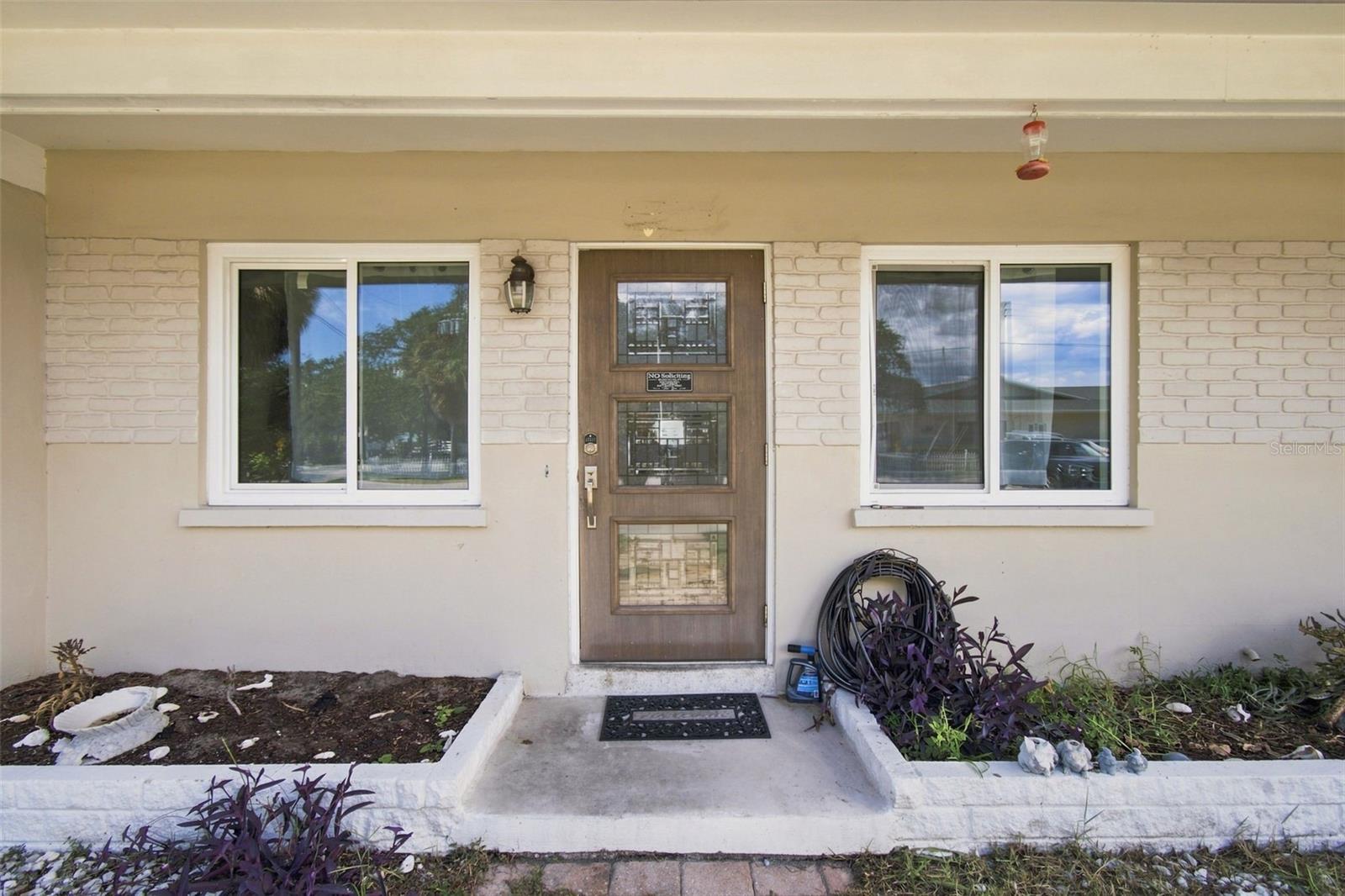 1604 1st St Property Photo 3