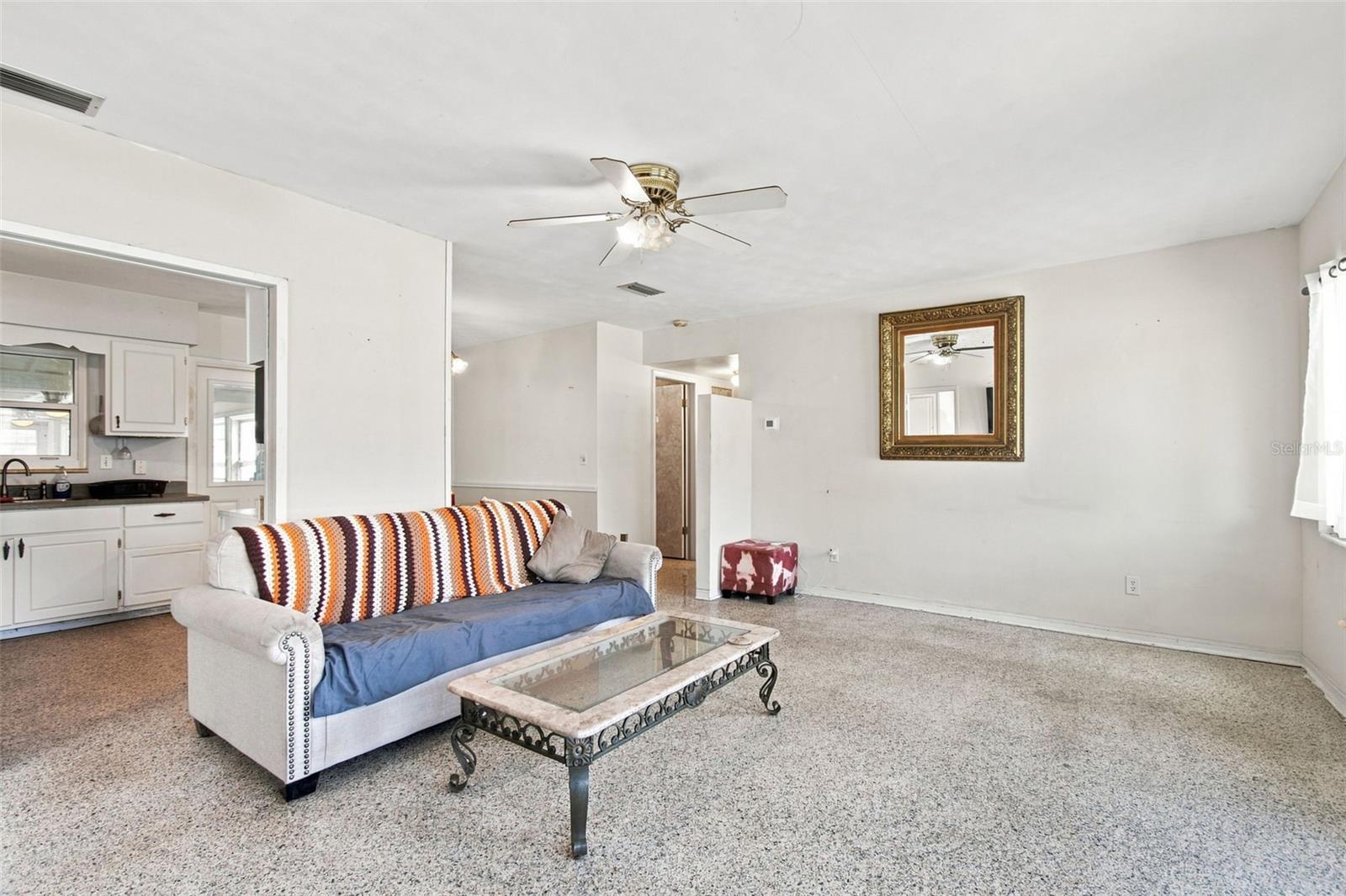 1604 1st St Property Photo 6