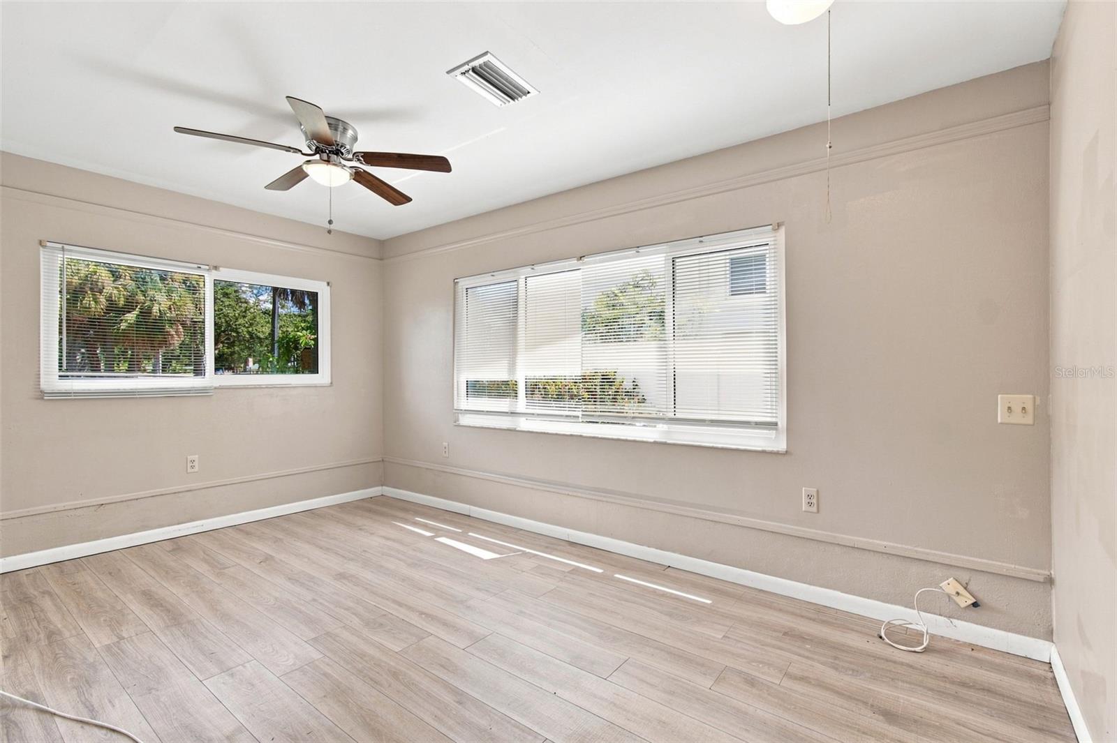 1604 1st St Property Photo 11