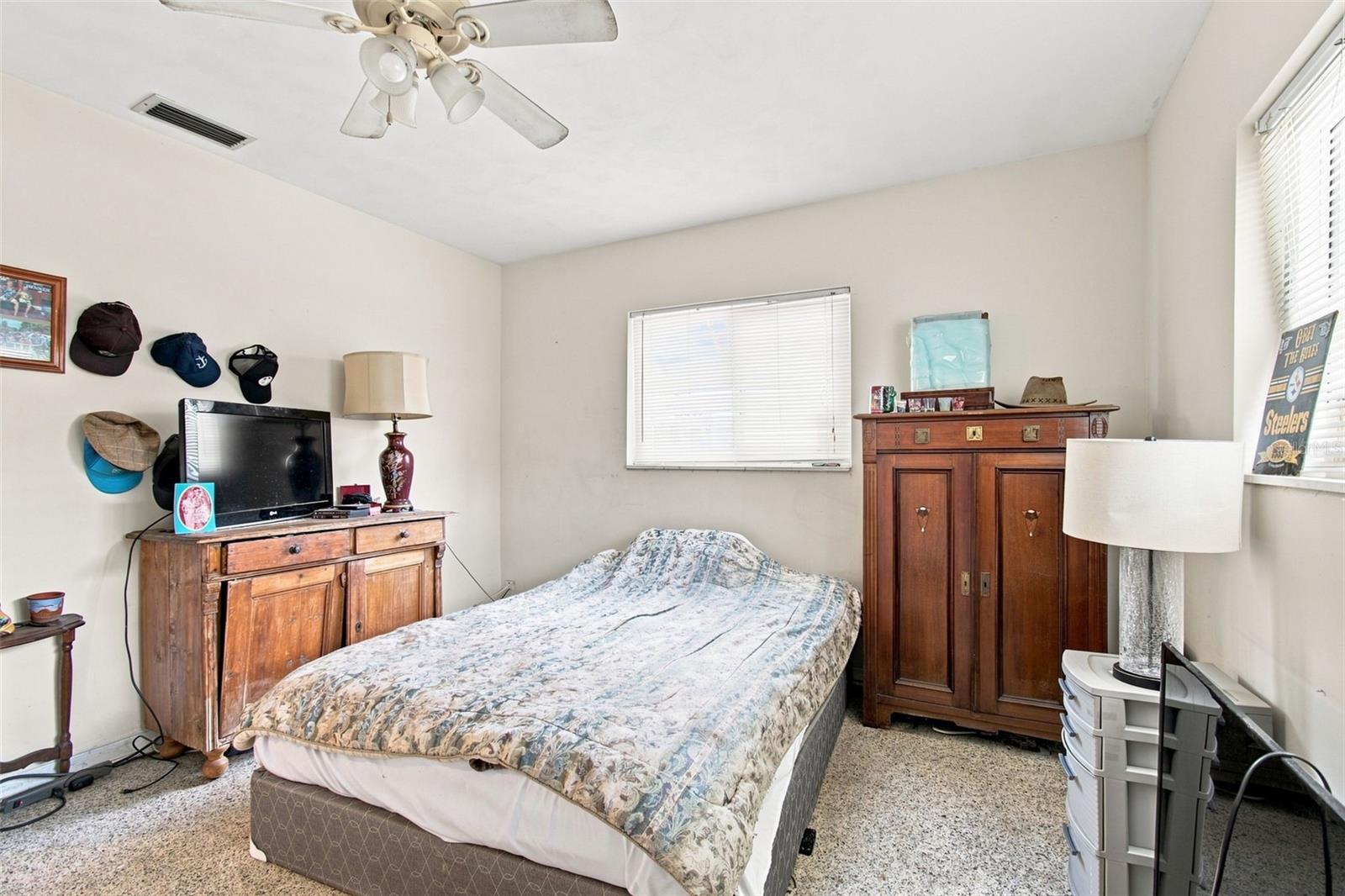1604 1st St Property Photo 15