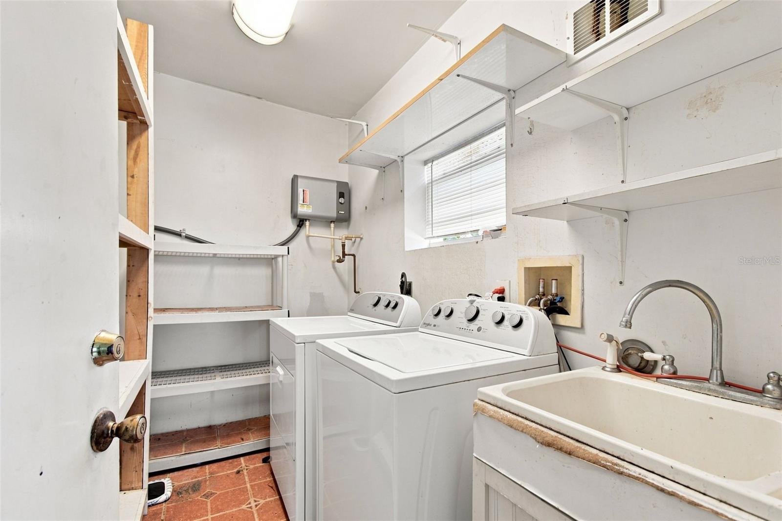 1604 1st St Property Photo 22