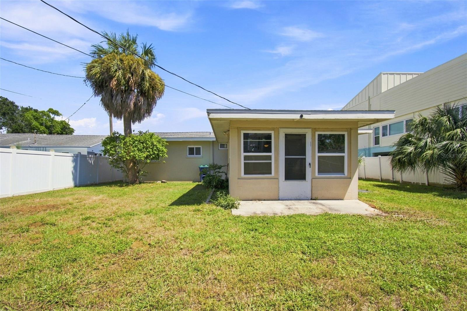 1604 1st St Property Photo 30