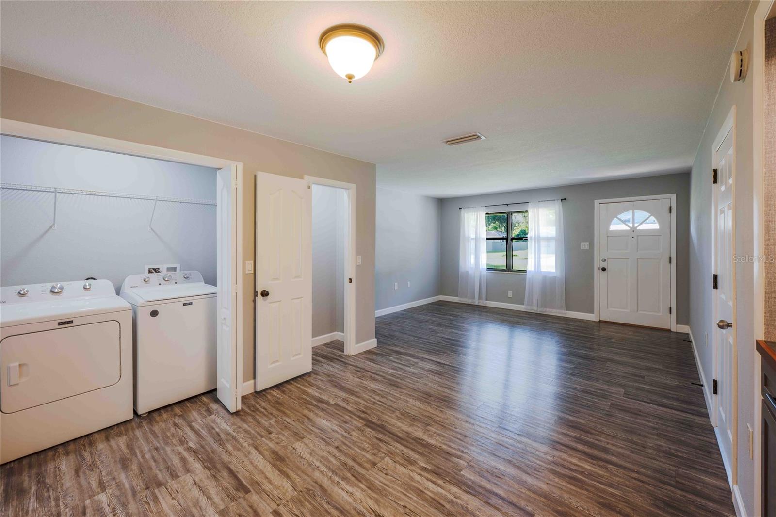 206 James St Property Photo 8