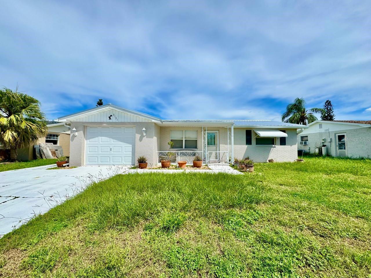 3131 ROXBURY DR Property Photo 1