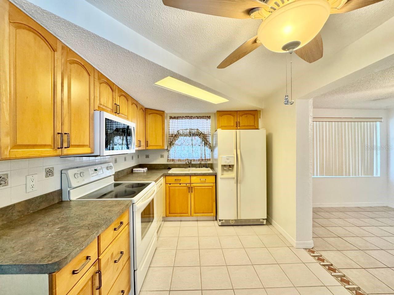 3131 Roxbury Dr Property Photo 10