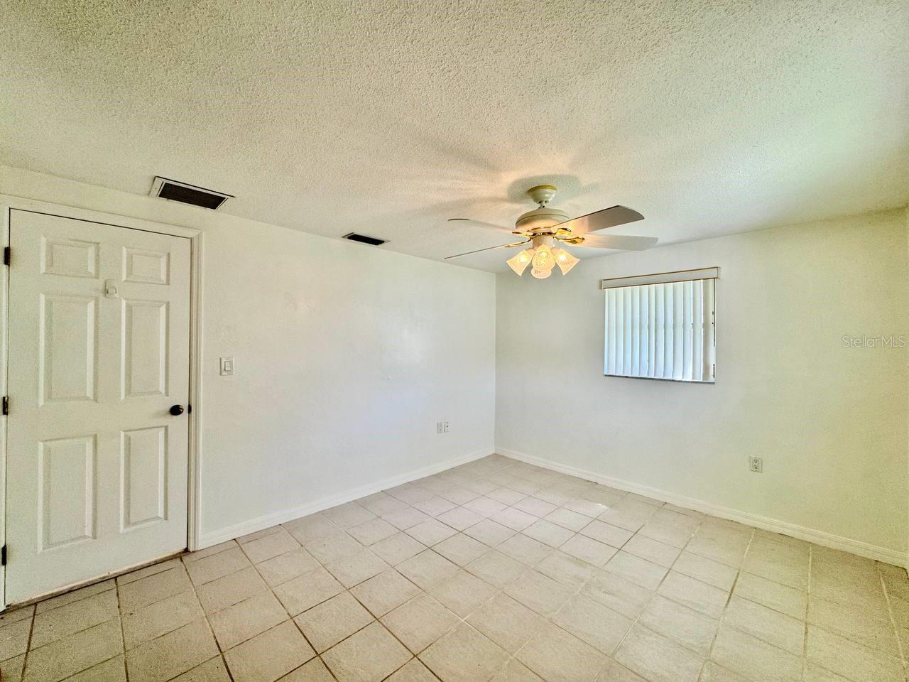 3131 Roxbury Dr Property Photo 17