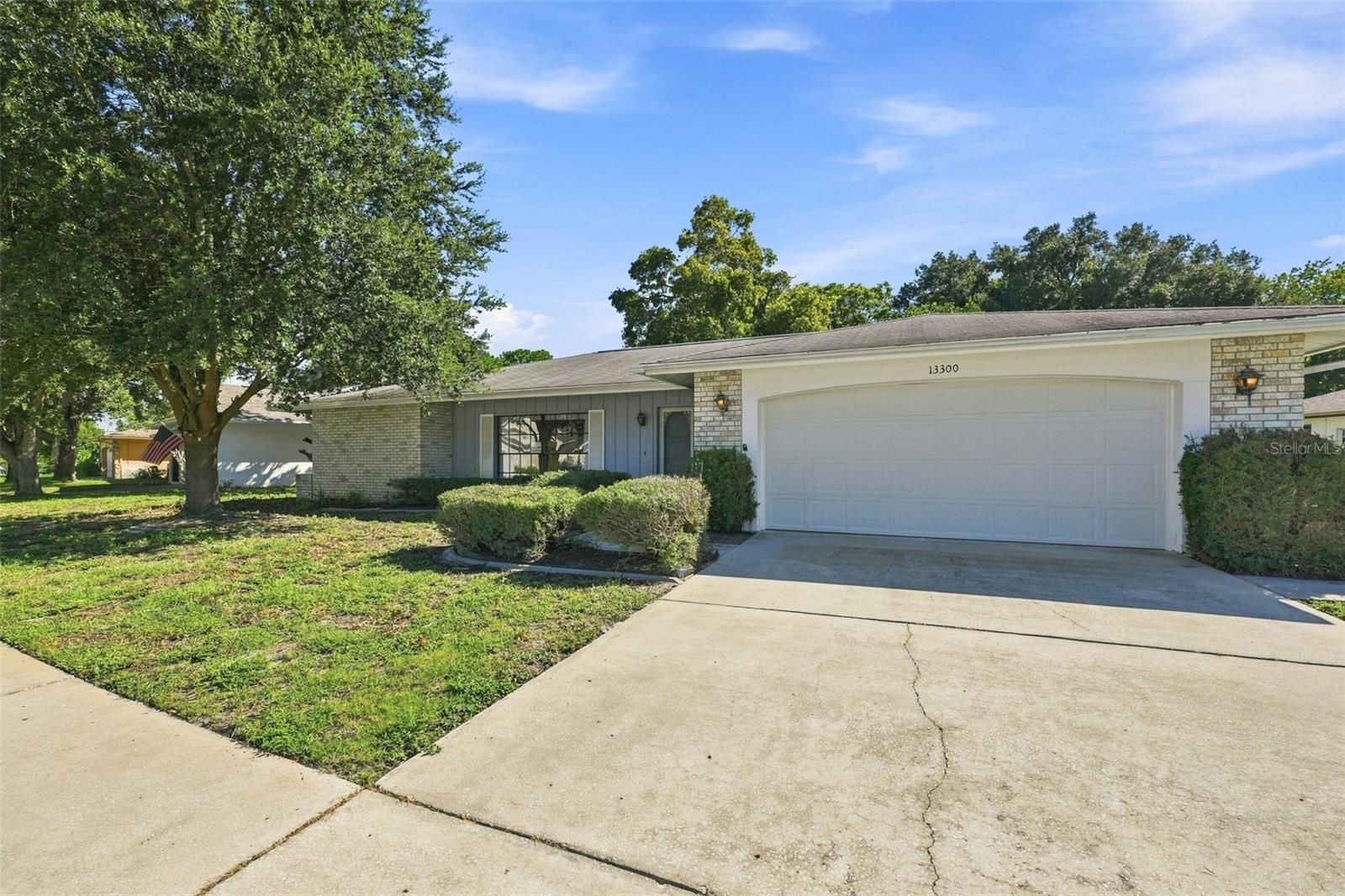 13300 Shadberry Ln Property Photo 5