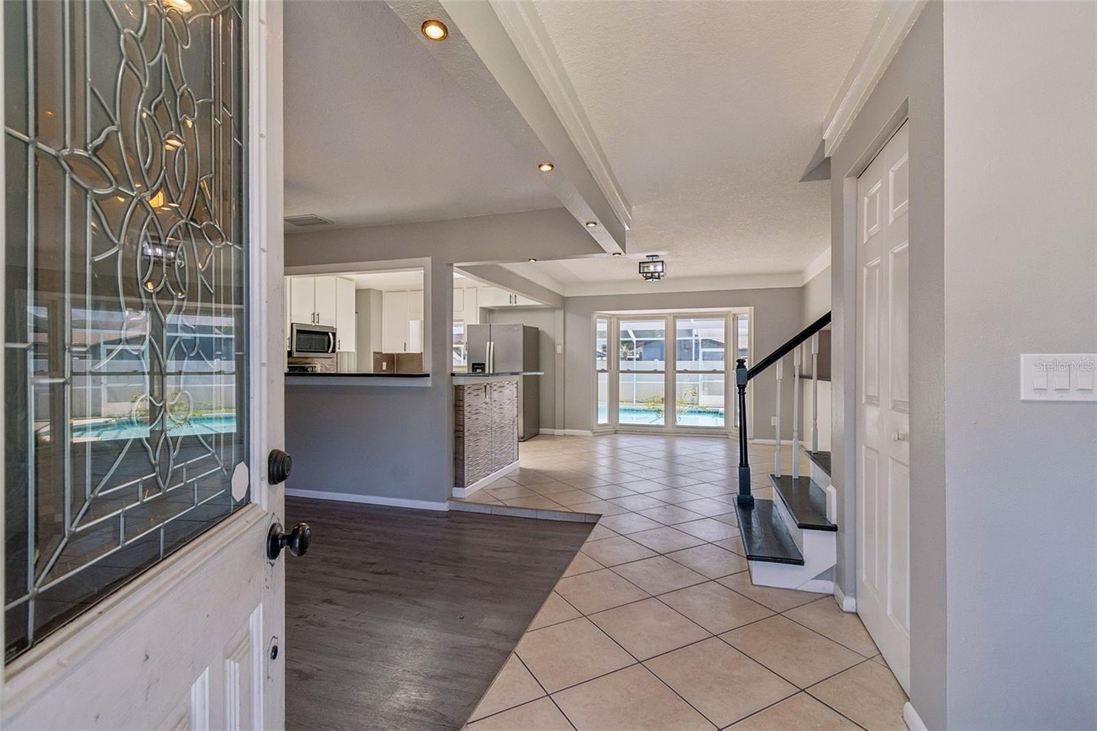 7111 Gateway Ct Property Photo 6