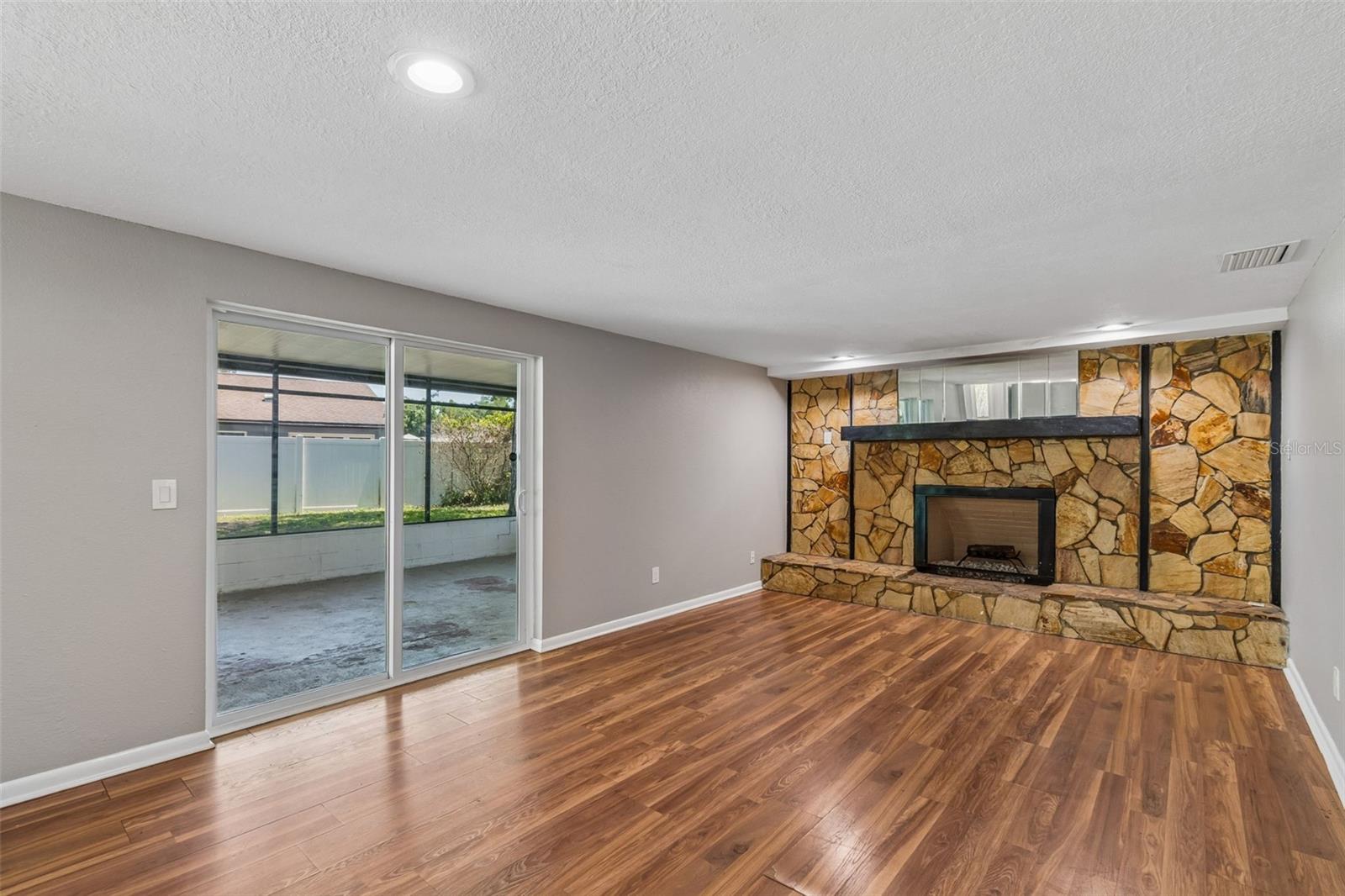 7111 Gateway Ct Property Photo 30