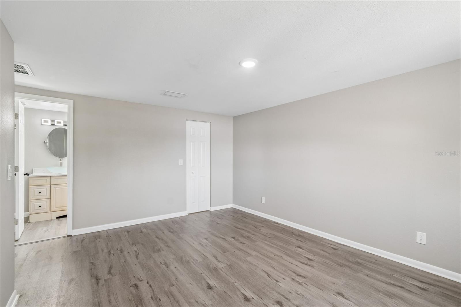 7111 Gateway Ct Property Photo 43