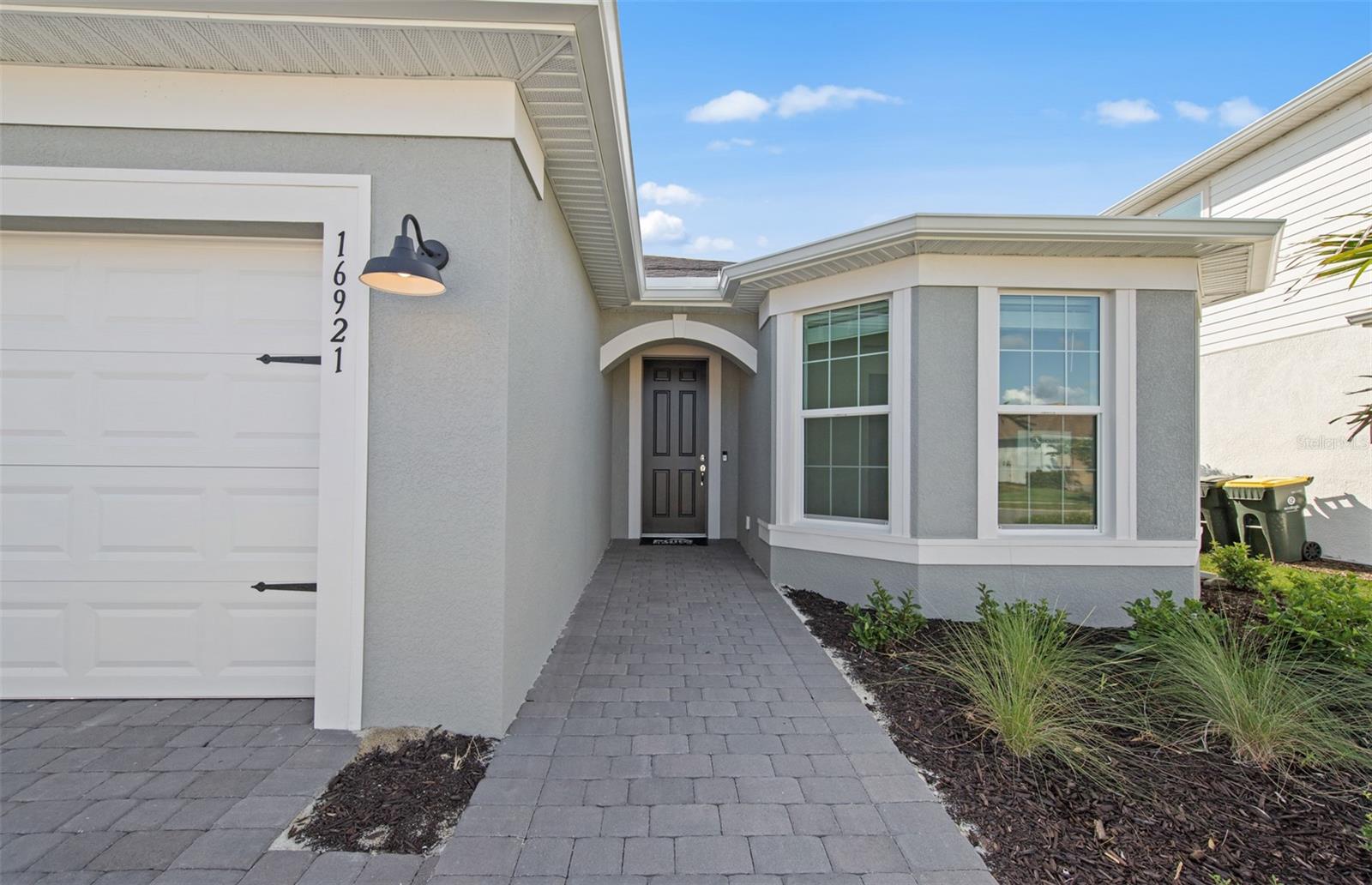 2820 Winding Creek Trl Property Photo 2