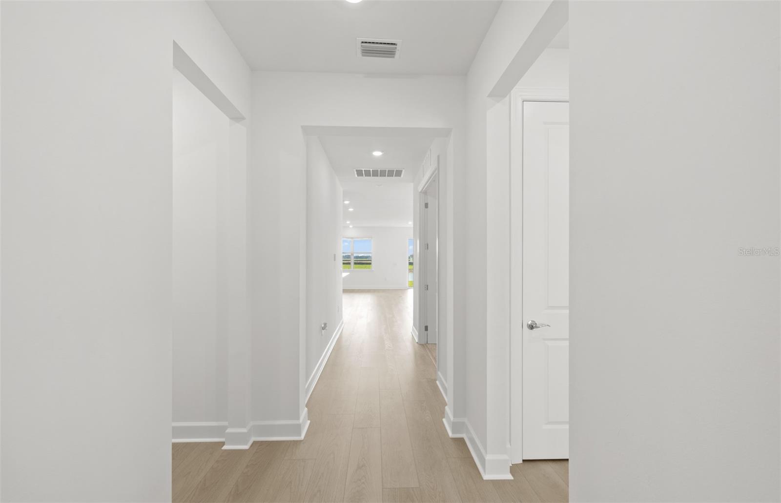 2820 Winding Creek Trl Property Photo 3