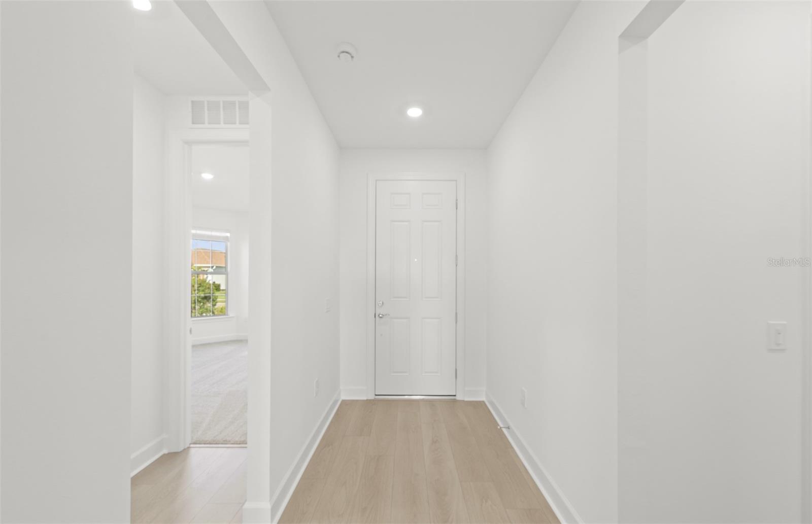 2820 Winding Creek Trl Property Photo 4