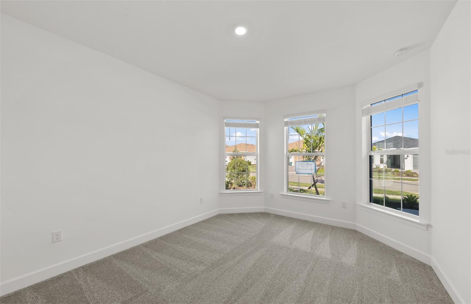 2820 Winding Creek Trl Property Photo 5