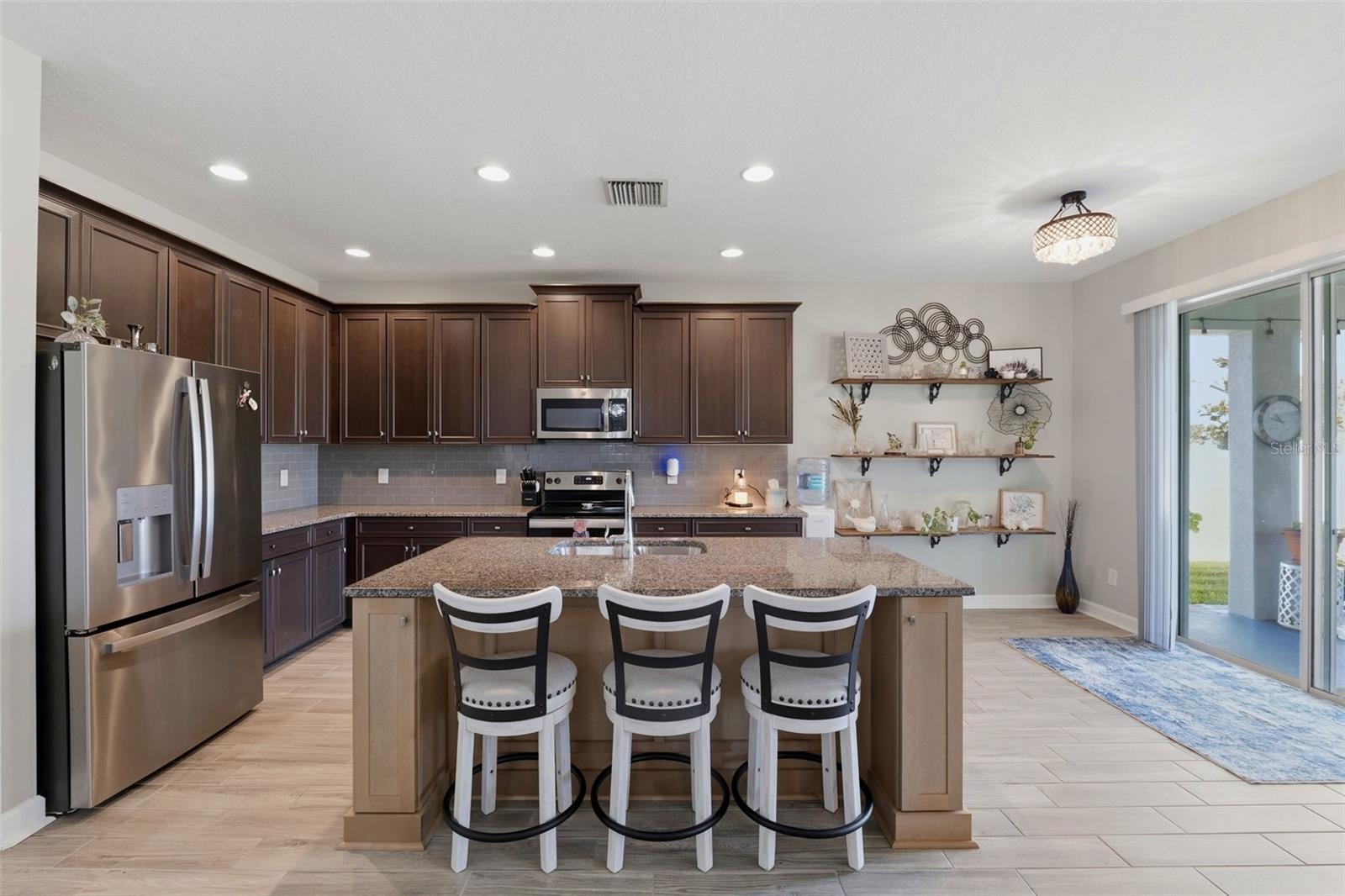 18117 Romanesque Ct Property Photo 4