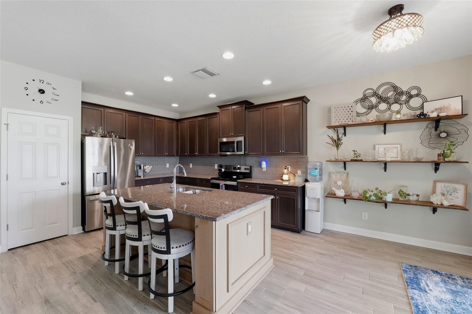 18117 Romanesque Ct Property Photo 8