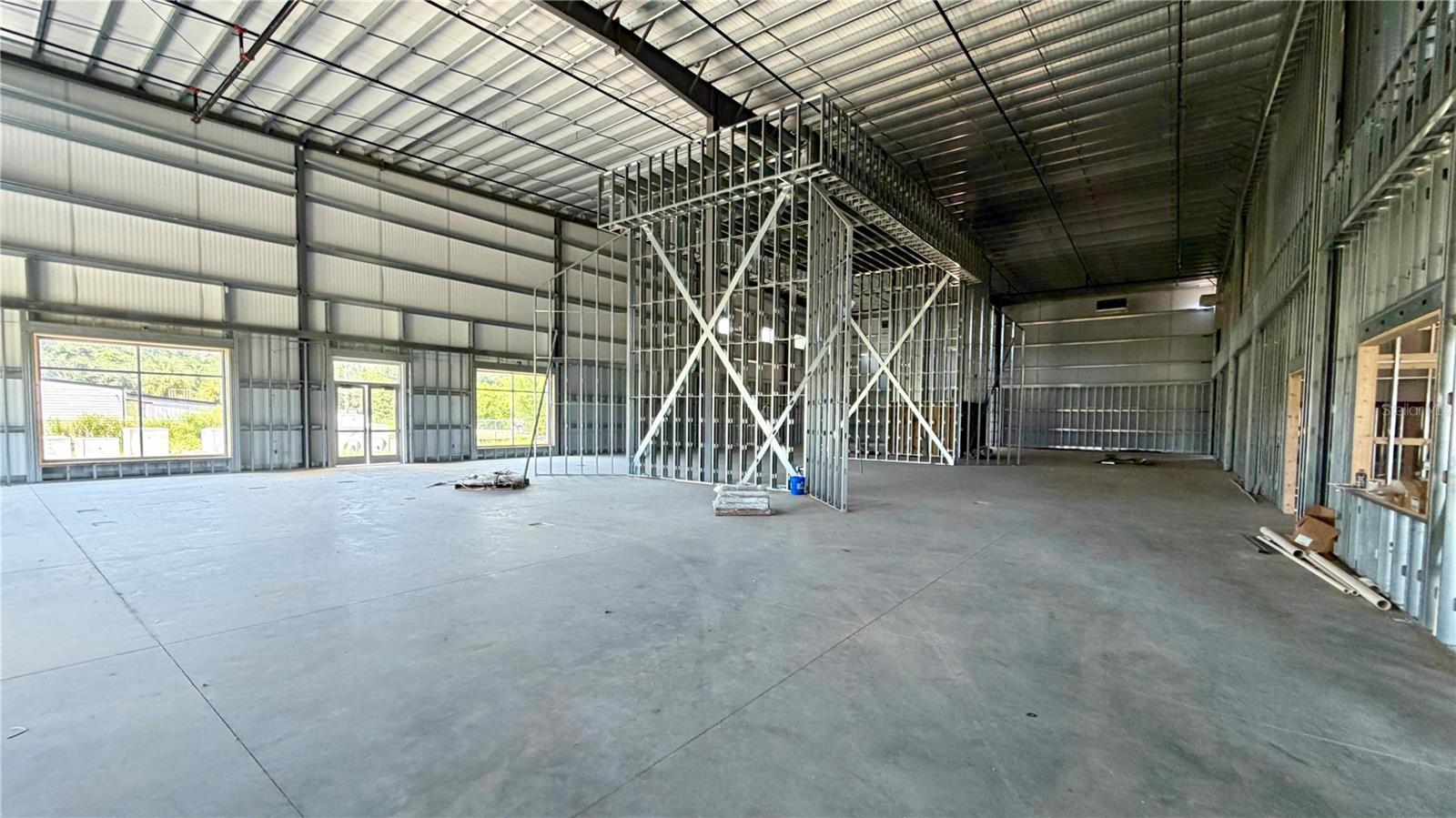2221 N Us Highway 27/441 Property Photo 19