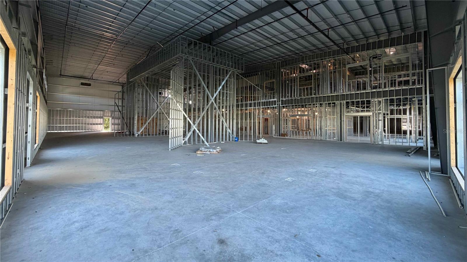 2221 N Us Highway 27/441 Property Photo 20