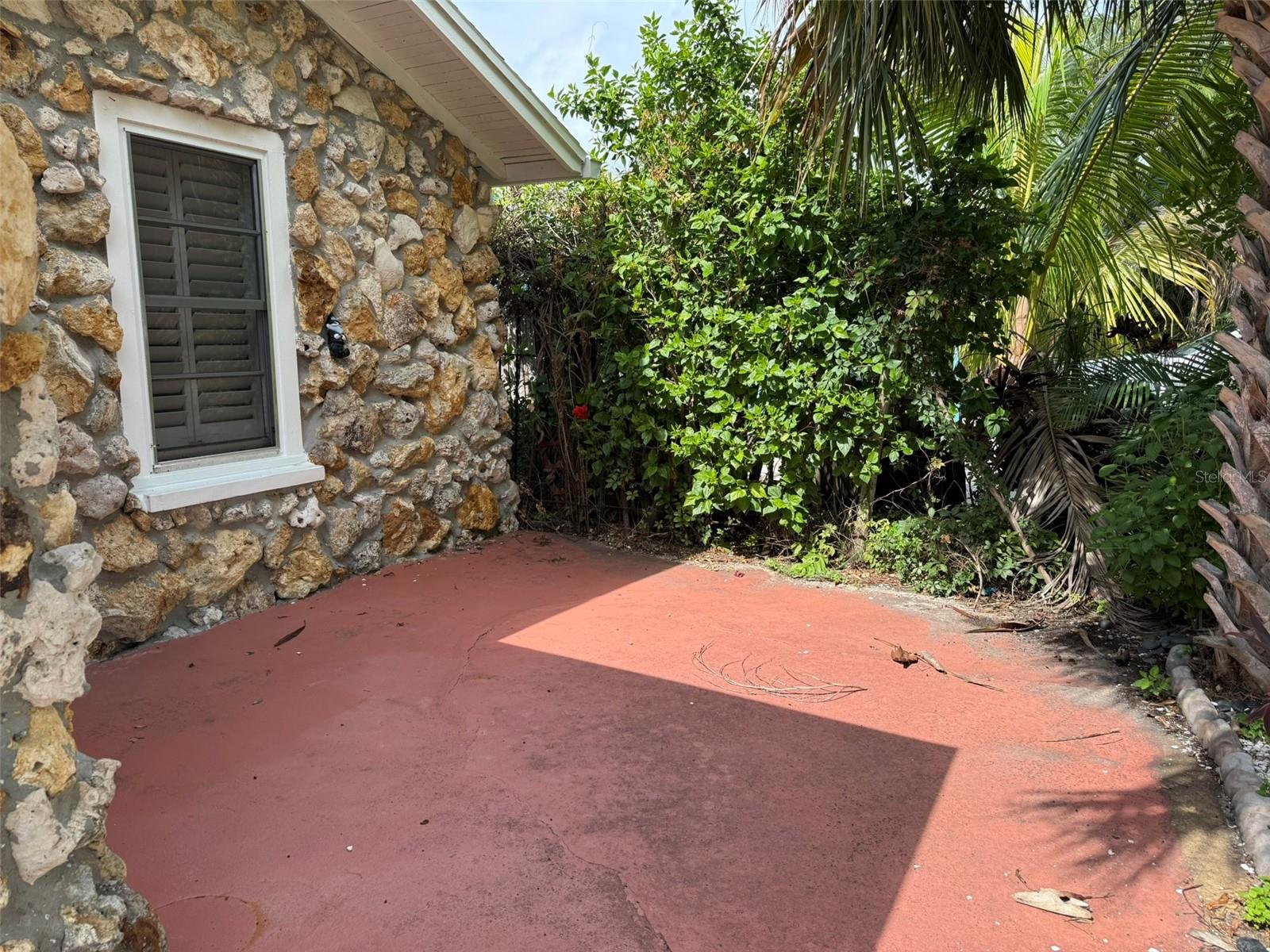 117 12th Ave Property Photo 4