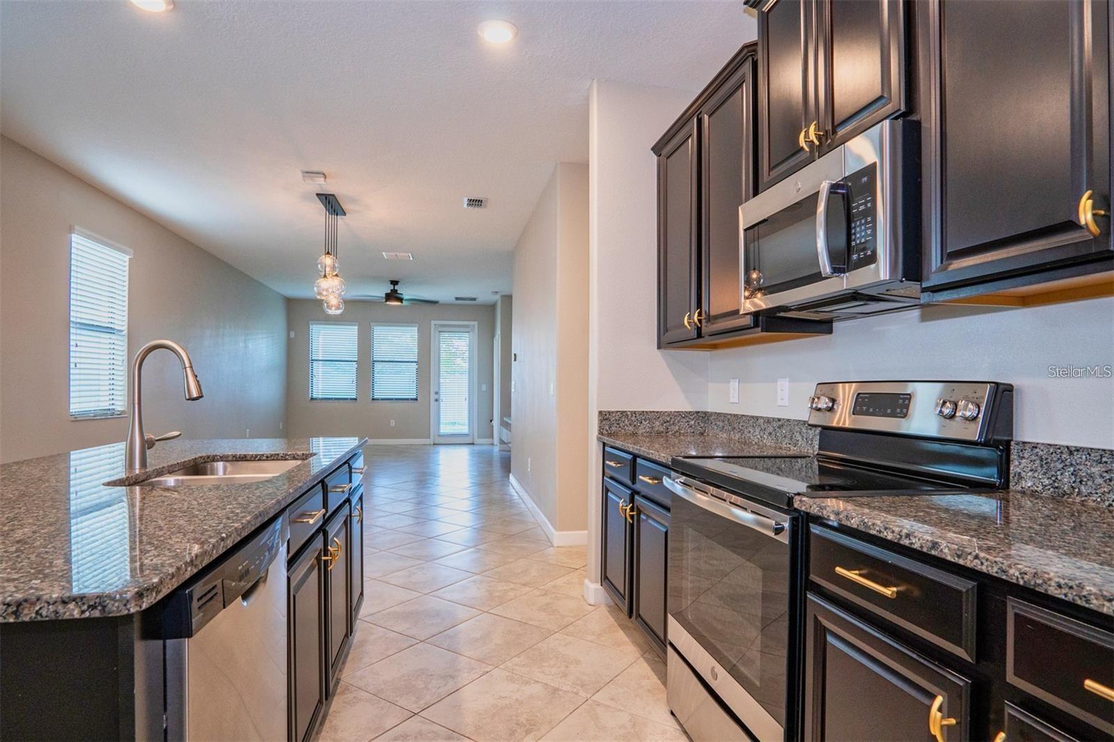 9845 Ivory Dr Property Photo 8