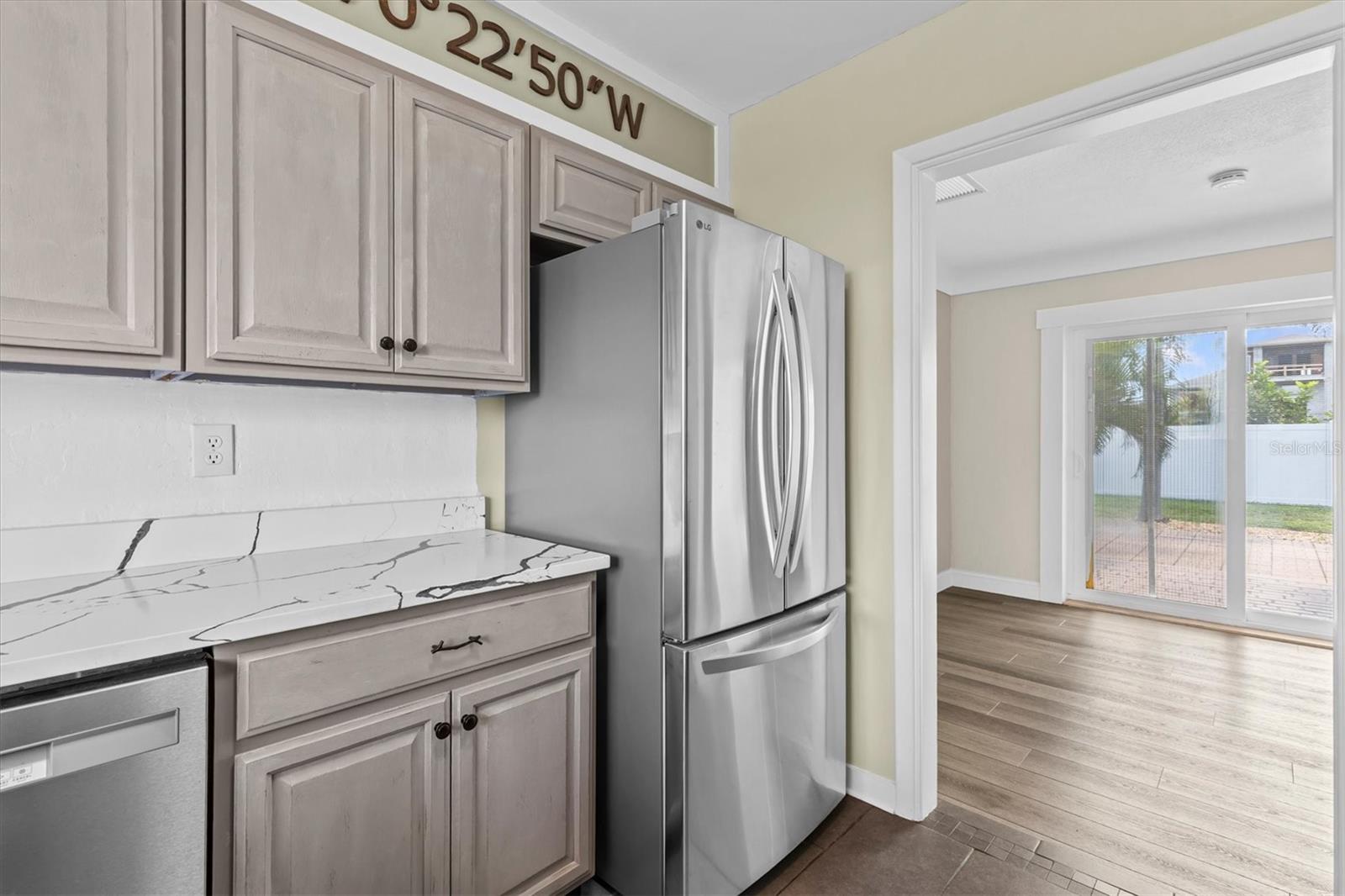 106 19th St Property Photo 10