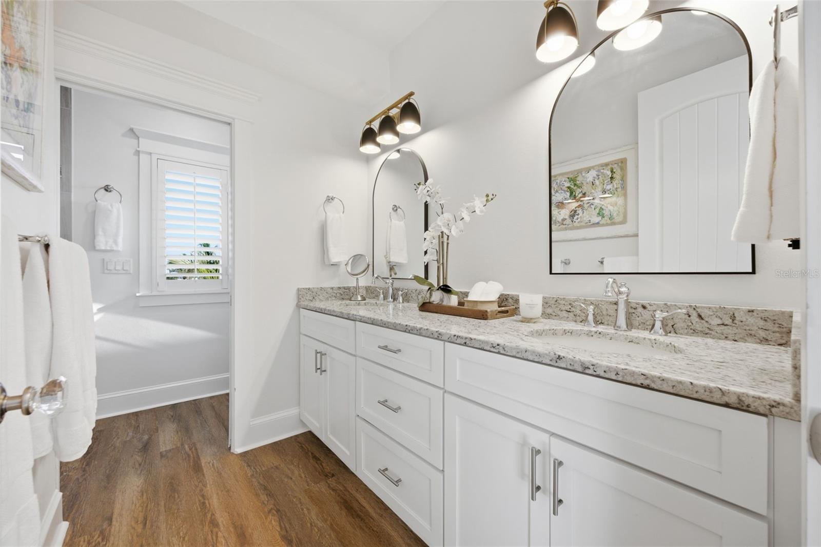 3014 Avenue E Property Photo 14