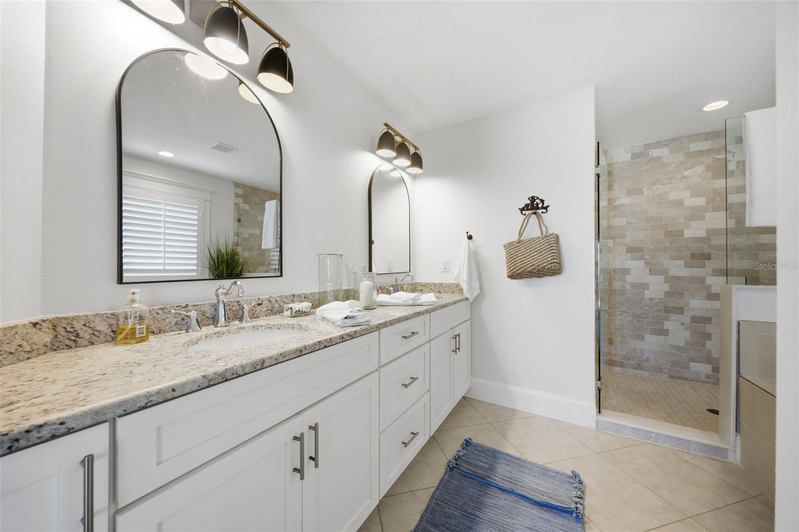 3014 Avenue E Property Photo 19
