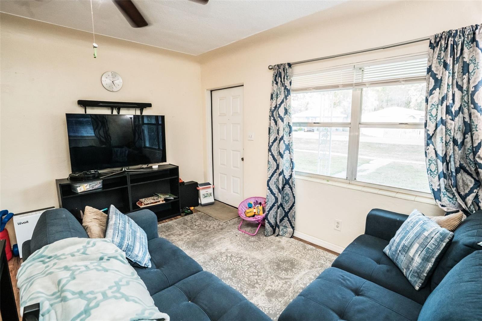 TB8548556 Property Photo 6