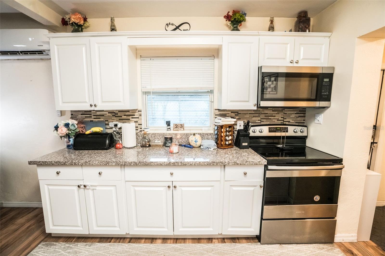 TB8548556 Property Photo 10