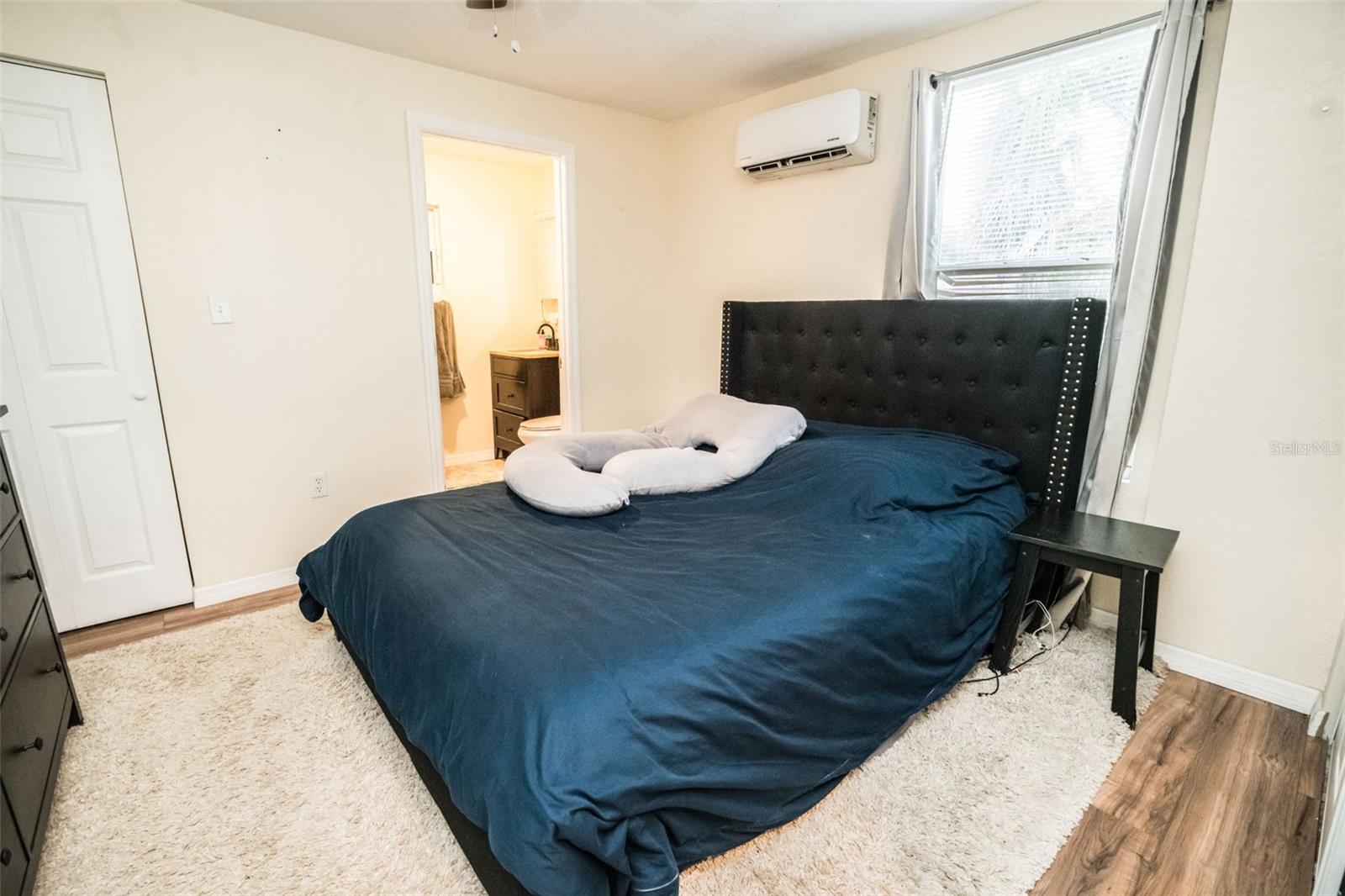 TB8548556 Property Photo 14