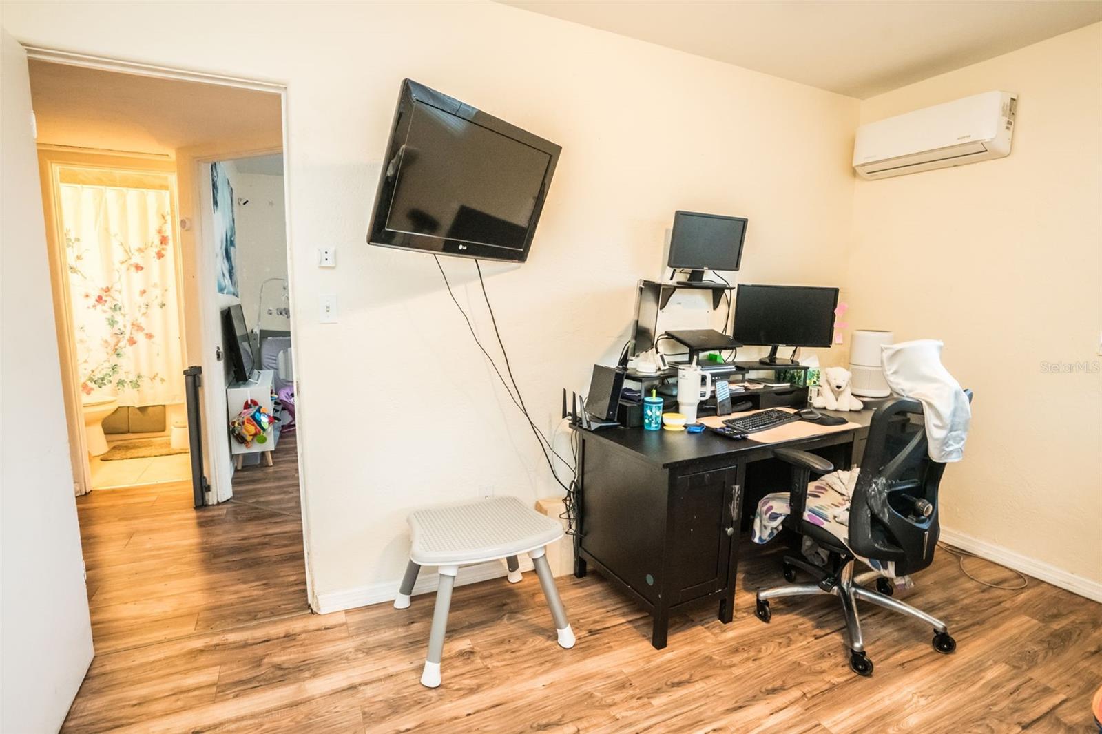 TB8548556 Property Photo 18