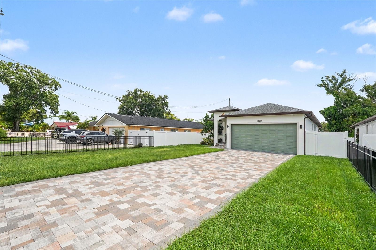 8307 N Gomez Ave Property Photo 5