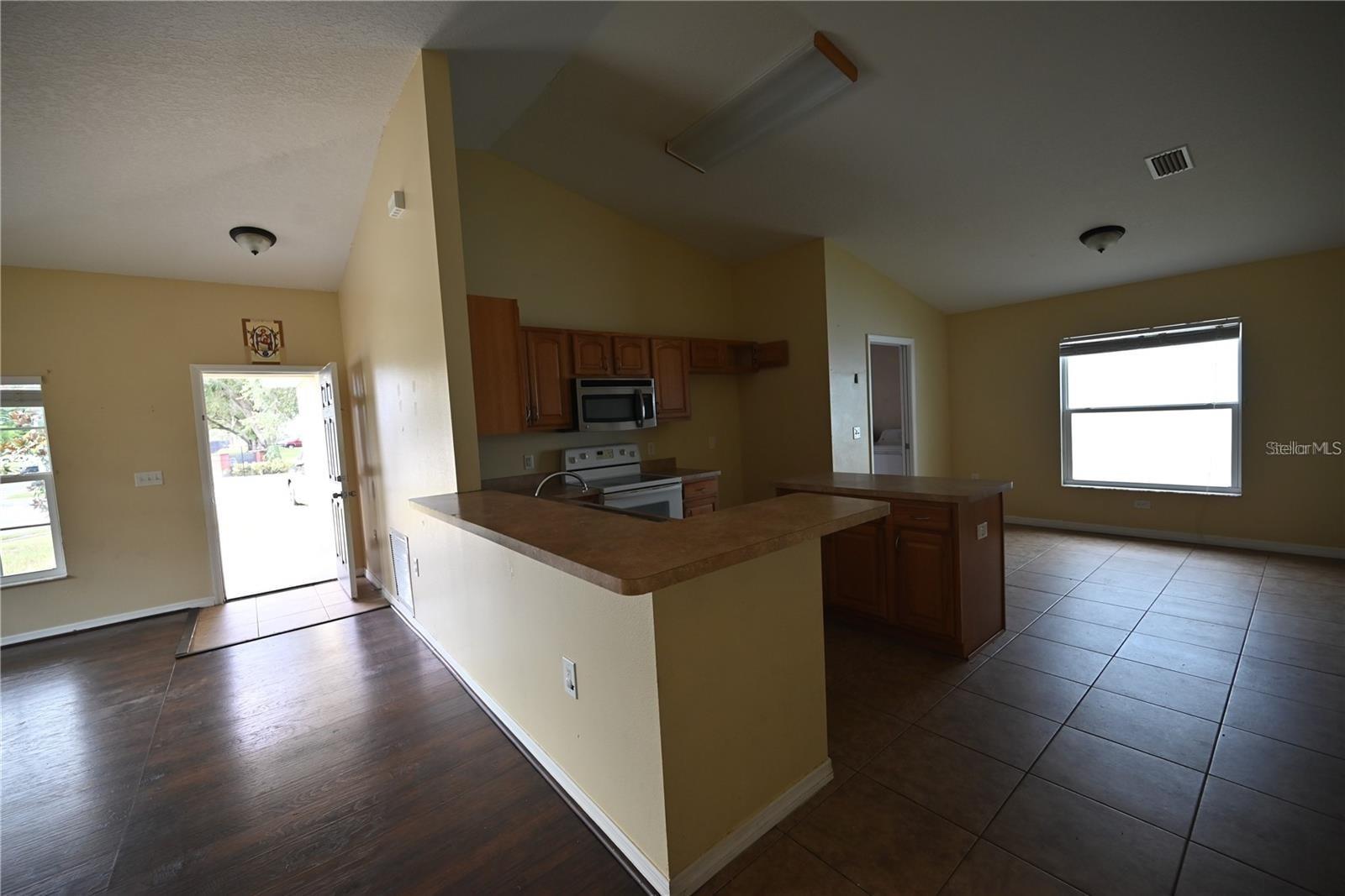 5302 School Rd Property Photo 3