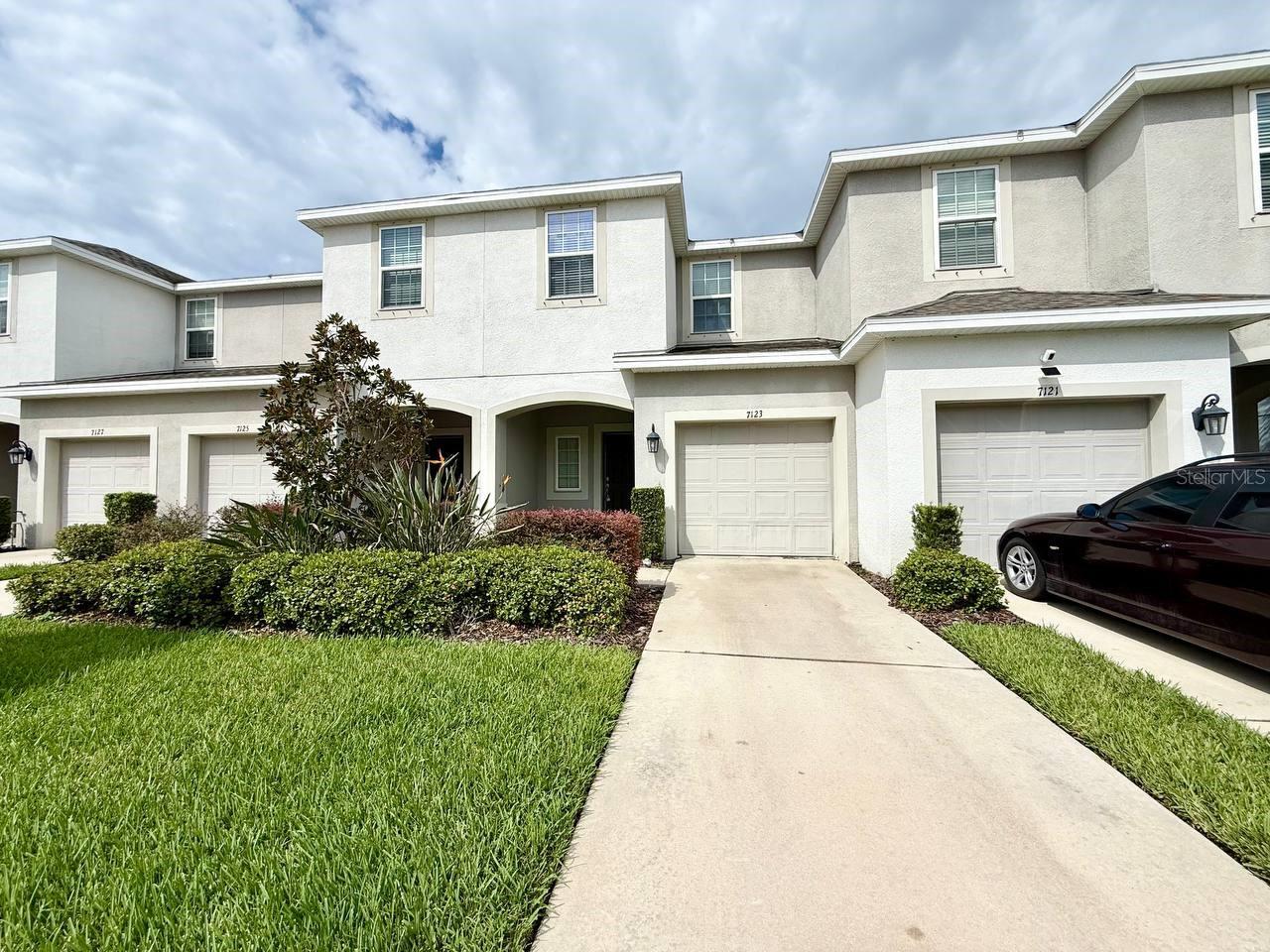 7123 SUMMER HOLLY PL Property Photo 1