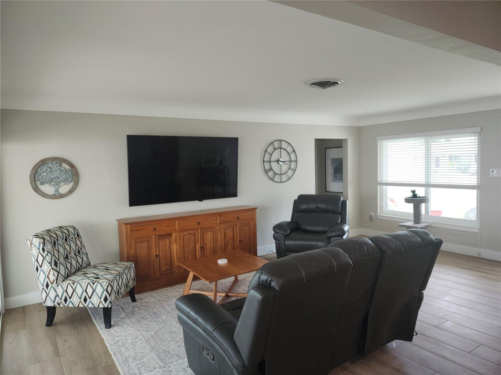 11497 63rd Ave Property Photo 6